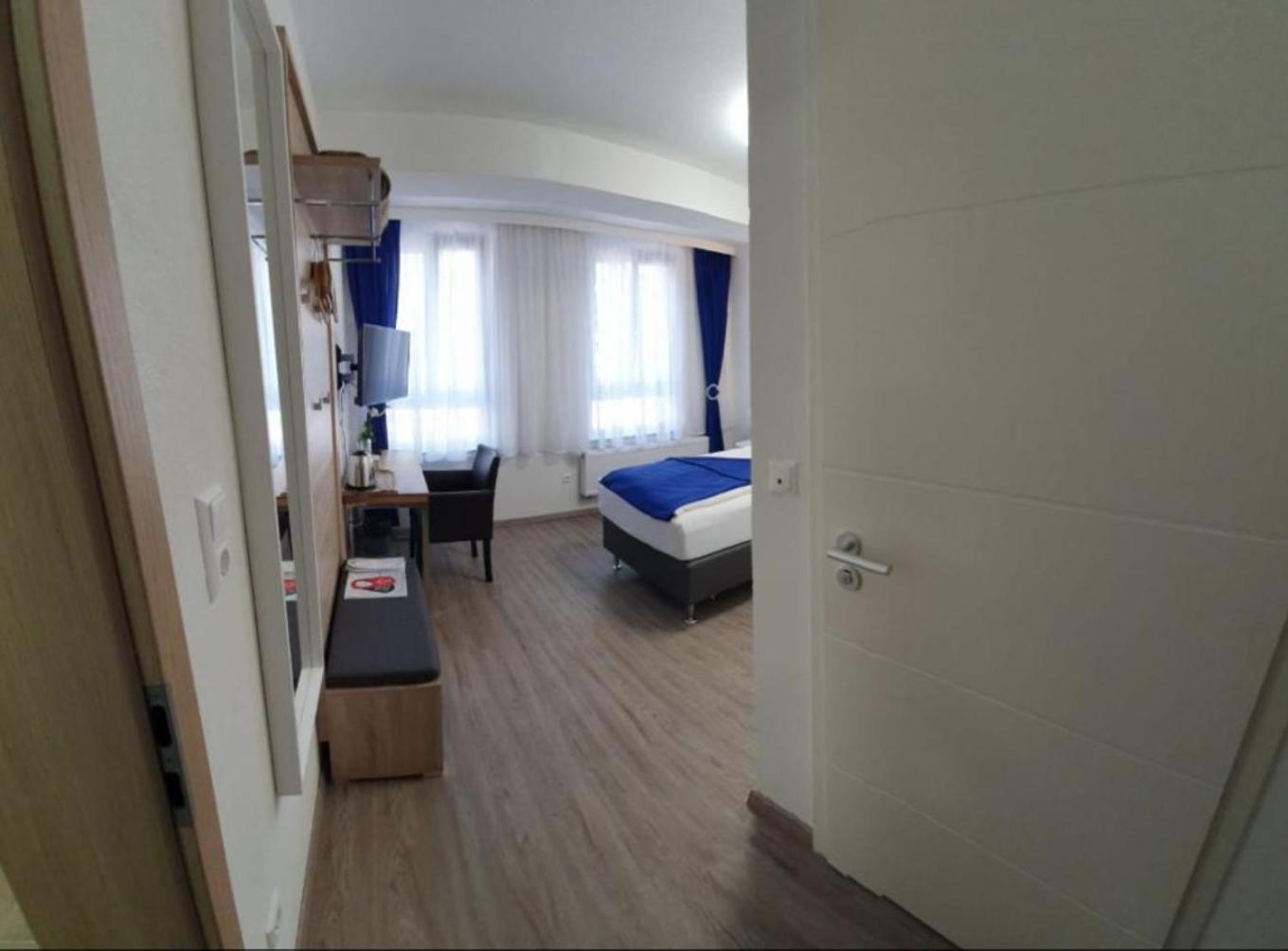 Stadthotel Am Adenauerplatz Marktheidenfeld Bagian luar foto